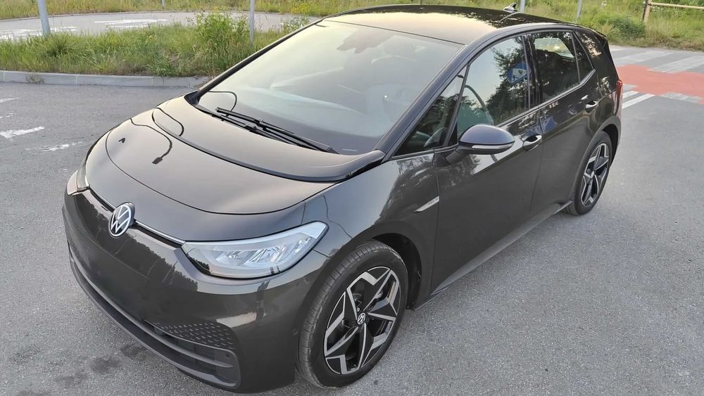 Volkswagen ID.3      2022