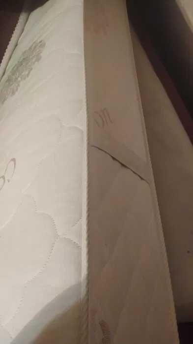 Деревянная кровать + ортопедический матрас. Комплект за - 8000 грн.