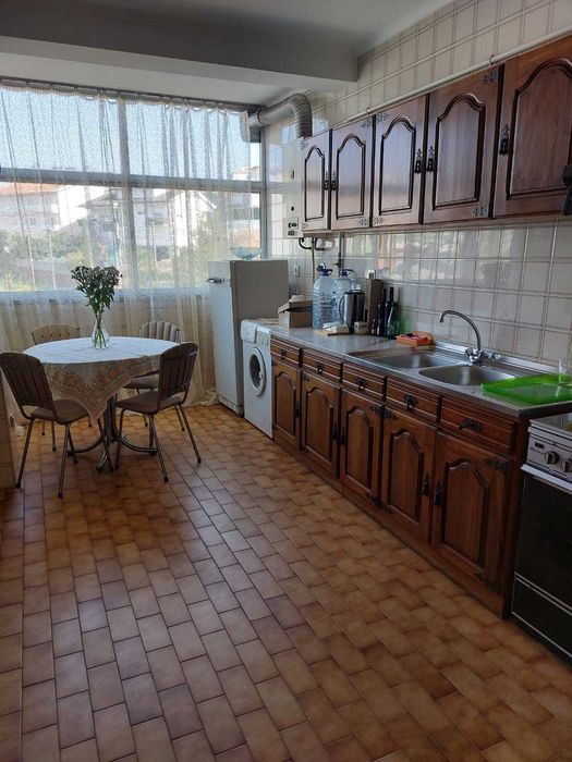 Arrendamento de apartamento t3 na Rua Engenheiro José Bastos Xavier, 2