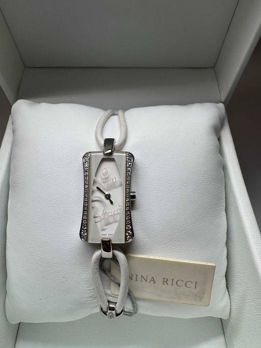 Новые женские часы  NINA RICCI 018.72.28.92  с бриллиантами