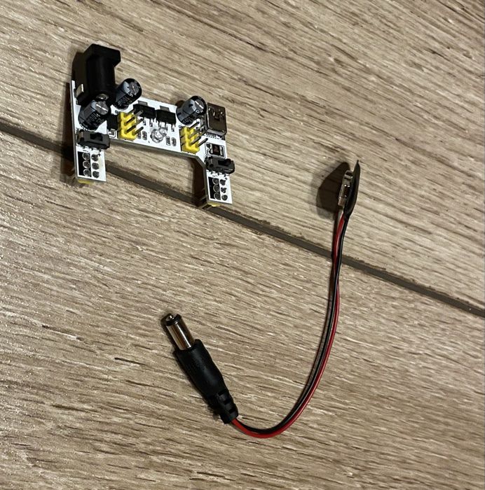 Plytka stykowa 830 pól + moduł MB102