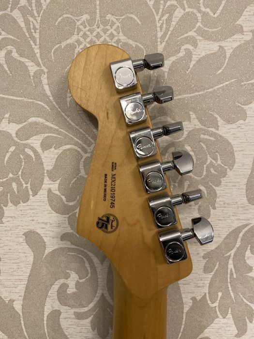Fender Stratocaster