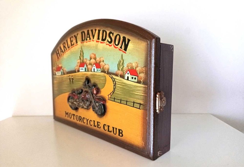 Chaveiro Harley Davidson em relevo pintado à mão