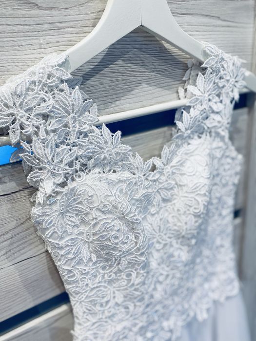 Suknia ślubna biała długa bolerko