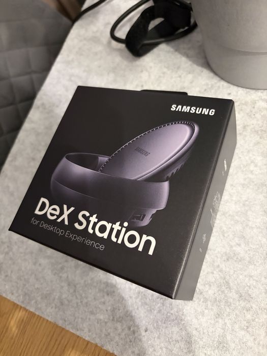 Nowa Stacja dokująca Samsung Dex Station EE-MG950TBEGWW
