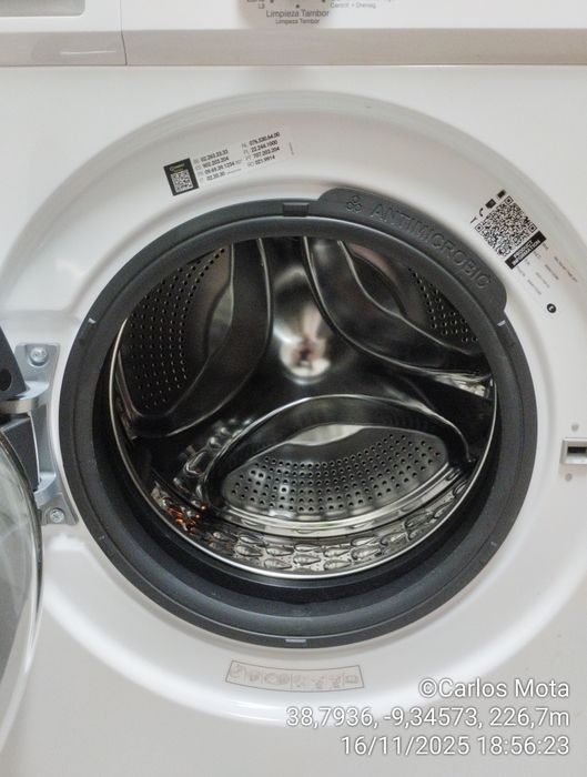 Máquina de lavar roupa INDESIT 7kg