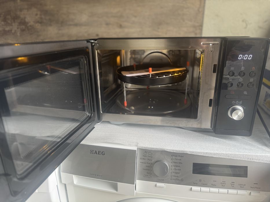 Мікрохвильова піч