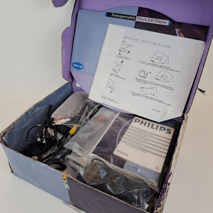 Philips CDF-100 (apple power CD)