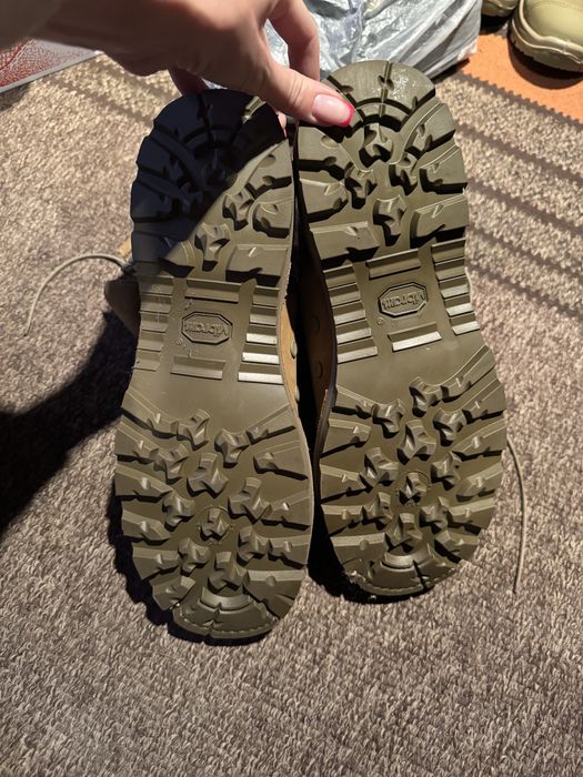 Берци нові Danner
