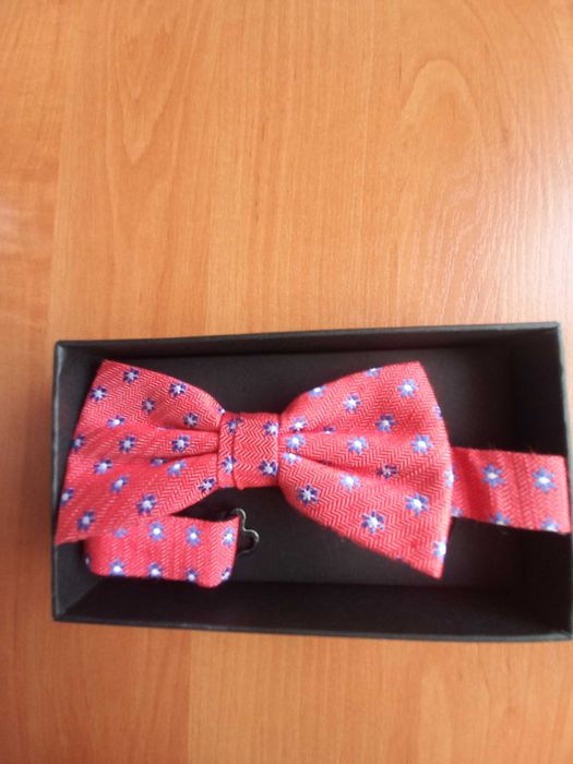 Нова чоловіча краватка- метелик.