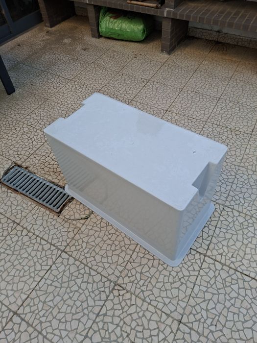 banco / caixa em fibra para barco
Nunca foi usado.
Entrega em mao na zona de Lisboa ou Faro
