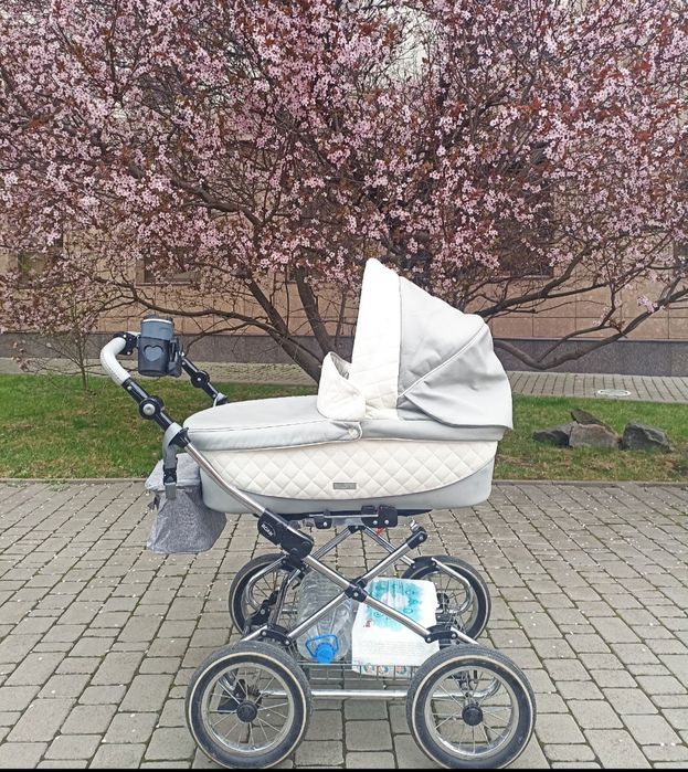 Коляска 2 в 1 Roan Prestige +подарок