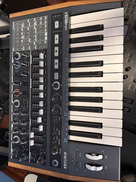 Arturia Mini Brute