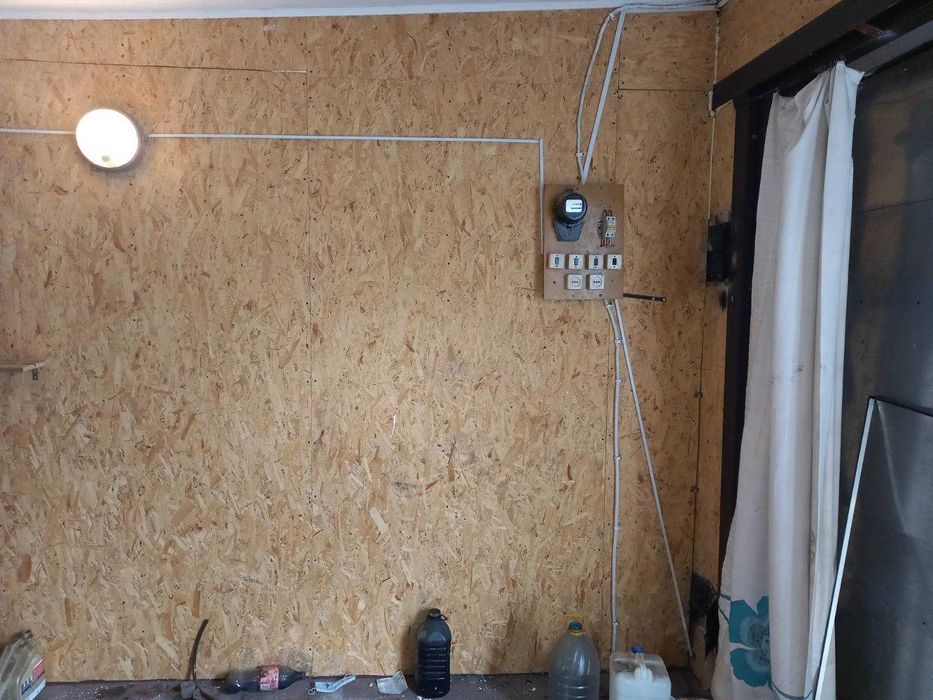 Гараж с подземным этажом.