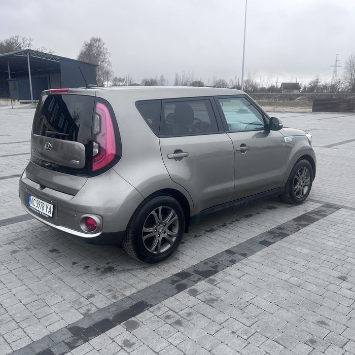 Kia Soul нова батарея 30  кіловати замінена в Норвегії по гарантії