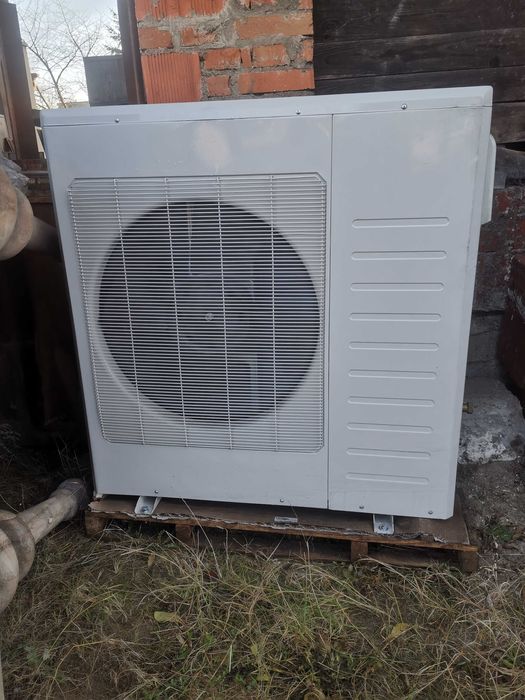 Moduł zewnętrzny klimatyzatora KFRC-90QW