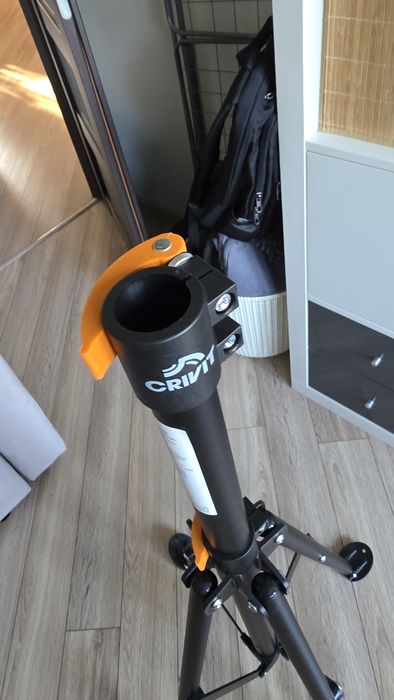 Stojak montażowy rowerowy z defektem - sprawny