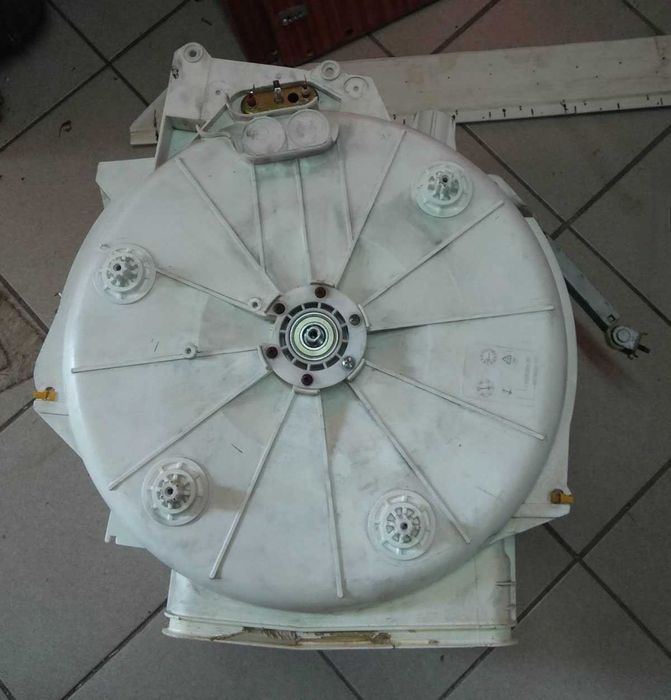 Бак в сборе с барабаном стиральная Indesit Ariston 148019094.03