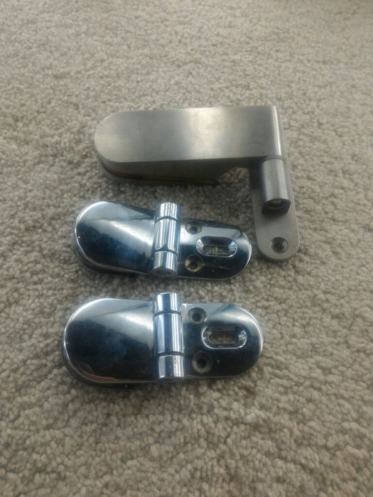 Комплект петель с пластиной для стеклянных дверей