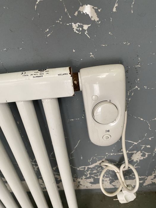 Toalheiro eléctrico Equation SCS TB060J 600W