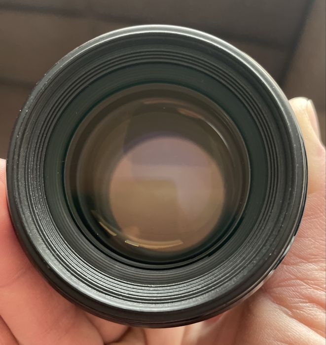 Обʼєктив Canon EF 85 mm f/1,8 USM