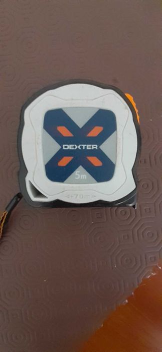 Fita métrica, Dexter