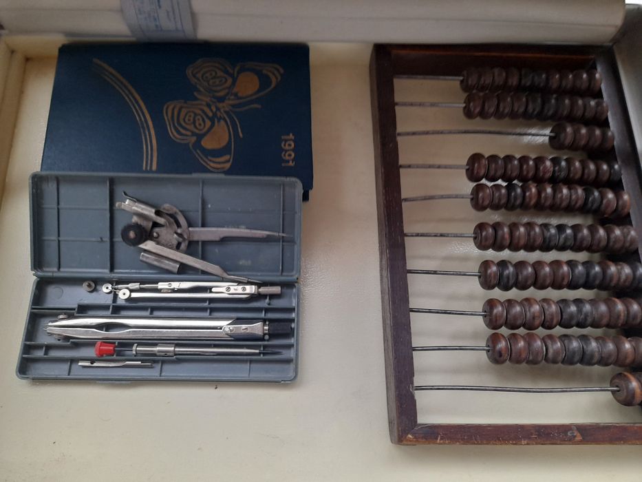 Винтажный дипломат.С канцелярией.80г.20в.