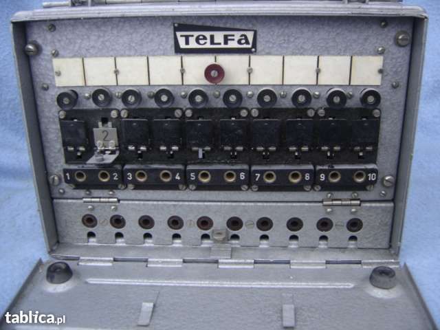 Centrala telefoniczna z epoki prlu wojskowa