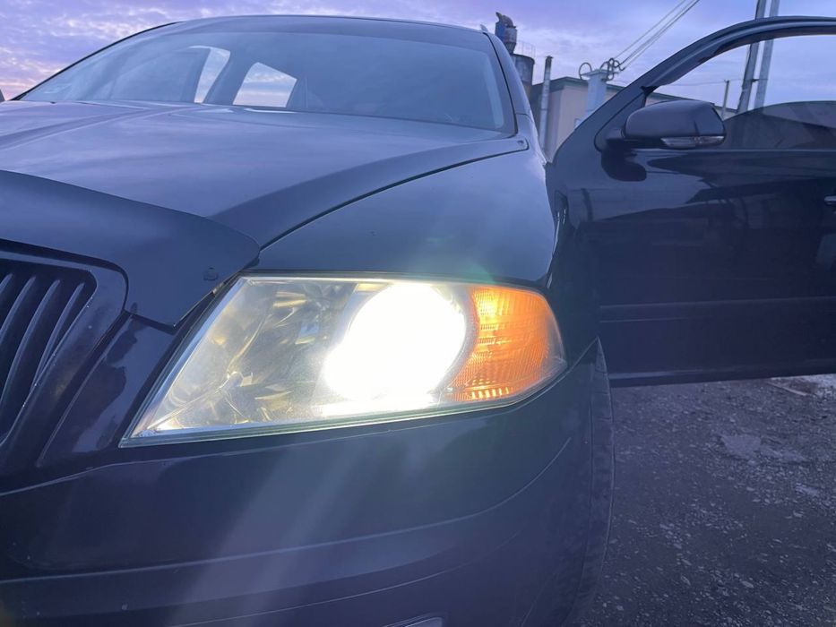 продам шкоду а5 автомат коробка все працює відміно