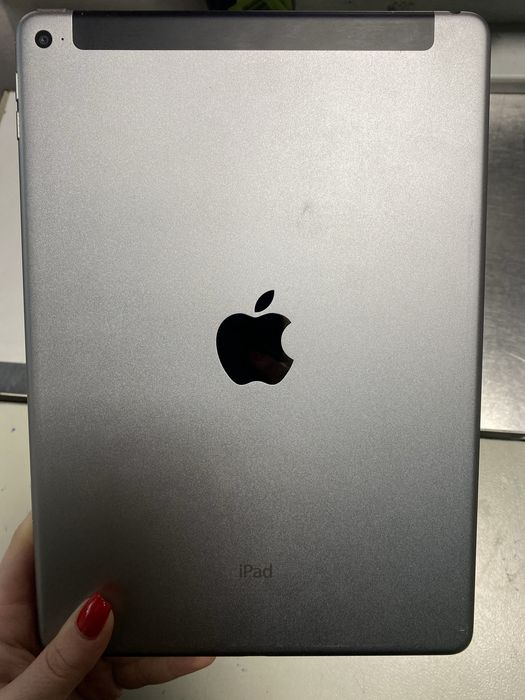 Планшет iPad air 2 на 64гб