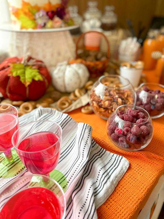 Декор свята Кенді бар