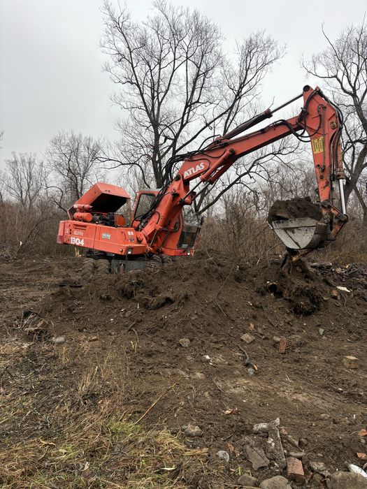 Послуги ескаваторів -міні і великих колісних