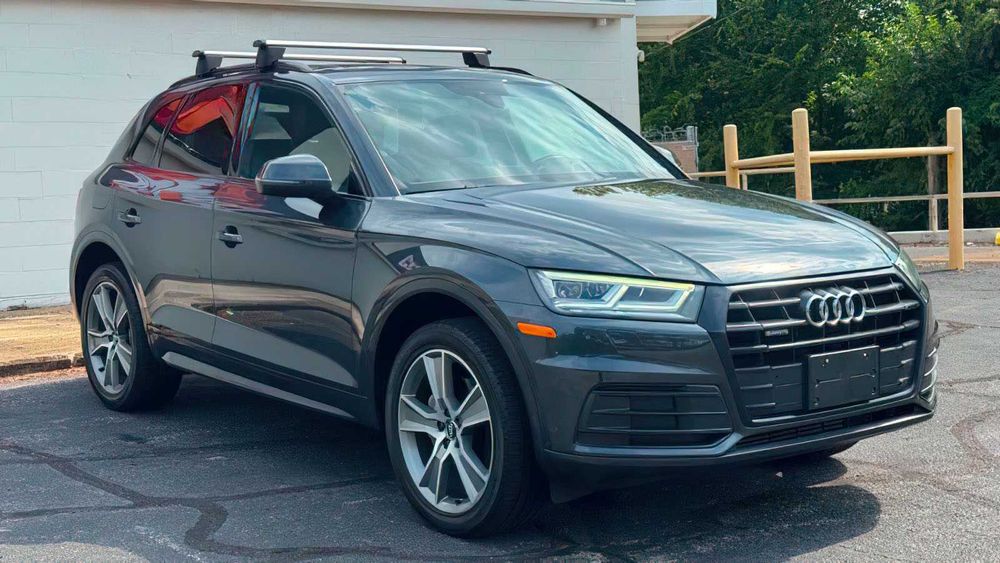 Audi Q5 quattro Premium Plus 45 TFSI      2020