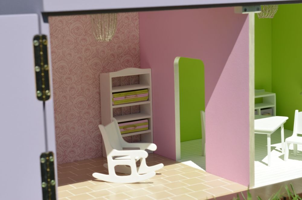 Дім для ляльок. Унікальний подарунок для майбутніх домовласниць