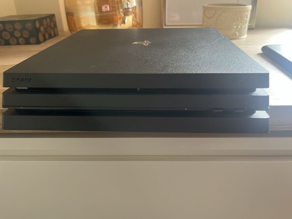 playstation 4 com comando