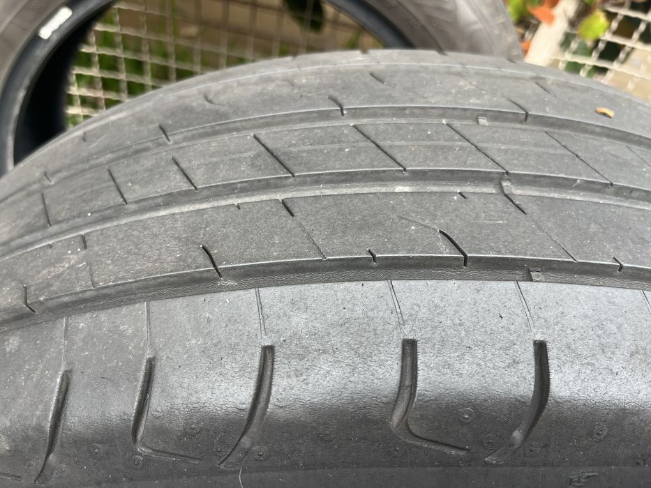 Pneus Goodyear 225/55 R19