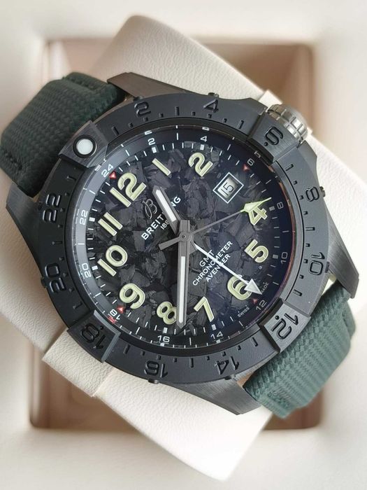Breitling Avenger Automatic GMT 44 Night Mission 2025r / Gwar. do 2030r.