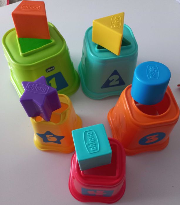 7 Brinquedos para bebé (várias marcas)
