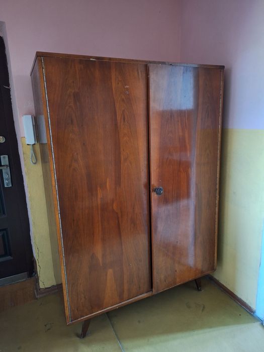 Меблі шафа диван стінка гарнітур