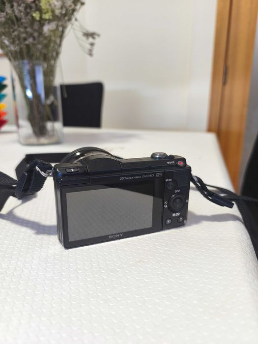 Máquina Fotográfica Sony Alpha 5000 + Bolsa de transporte