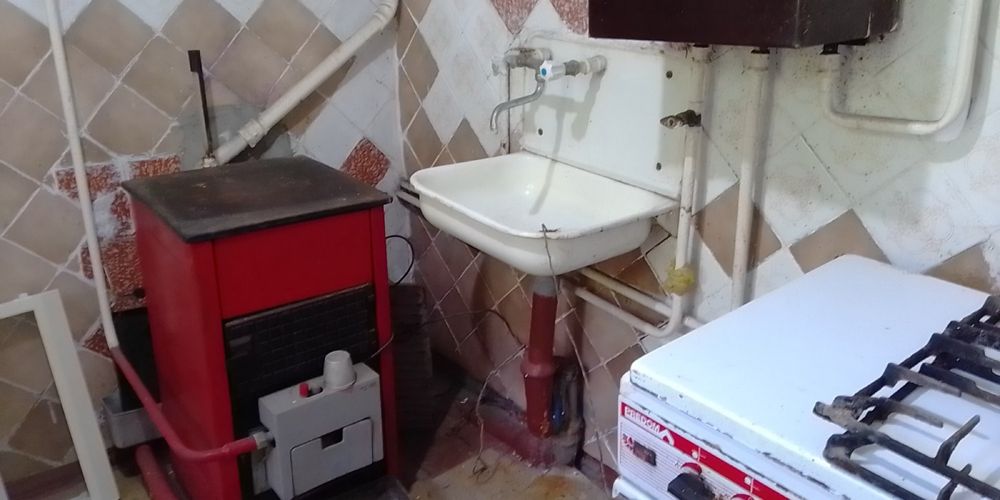 Продается 2-ком. часть дома  в районе прокуратуры