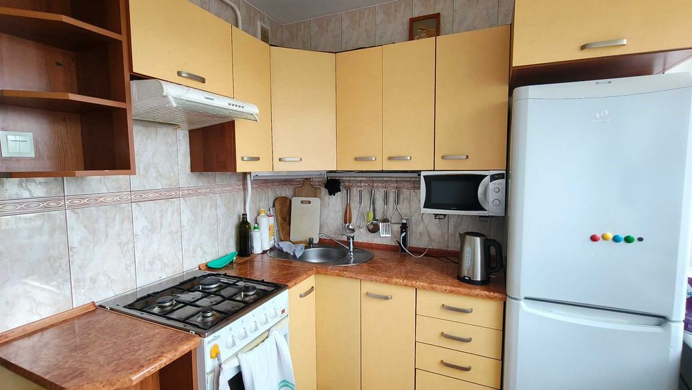 3 piętro, 2 pokoje 39 m², balkon – os. Łukasiewicza