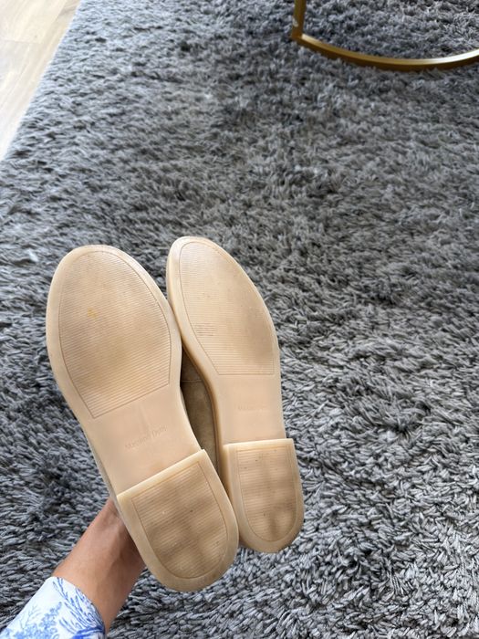 Beżowe mokasyny zamszowe Massimo Dutti 37