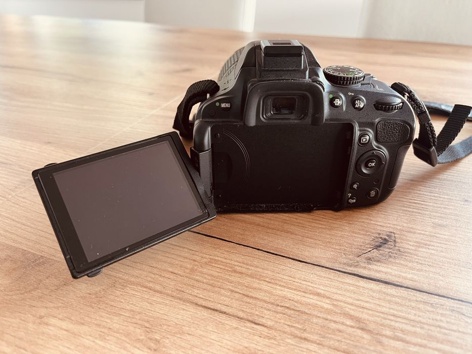 Nikon D5100 + lente 18-105