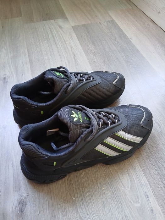 Кросівки Adidas Oztral