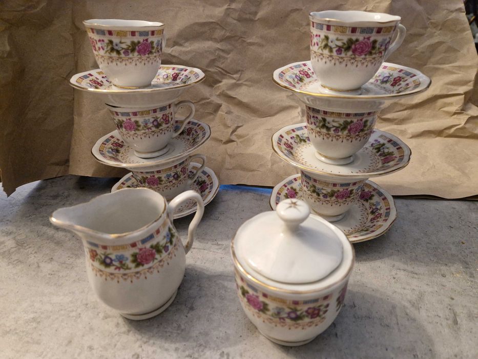 Conjunto de café em porcelana Fine china vintage