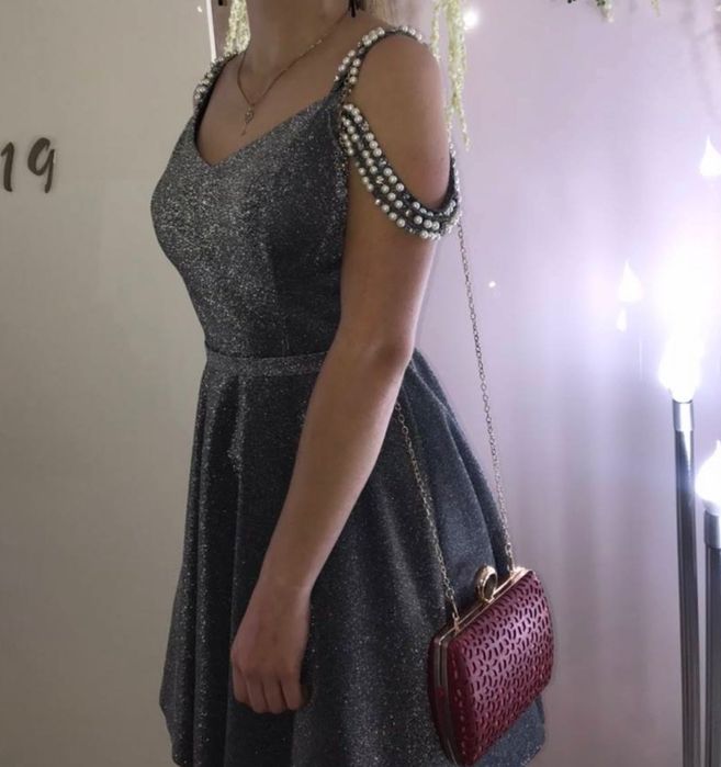 Сукня сіро-чорна нарядна