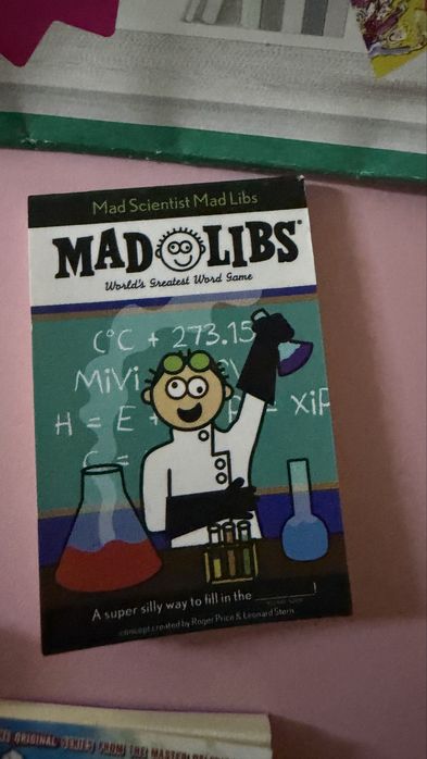 ZURU Mini Brands Books – Série 1
