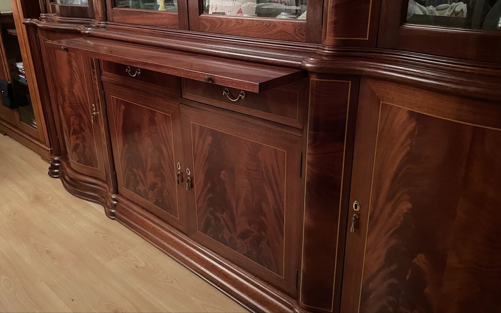 Aparador/Louceiro - Raiz de Nogueira/Mogno