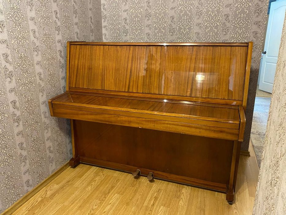 Фортепіано "Україна"